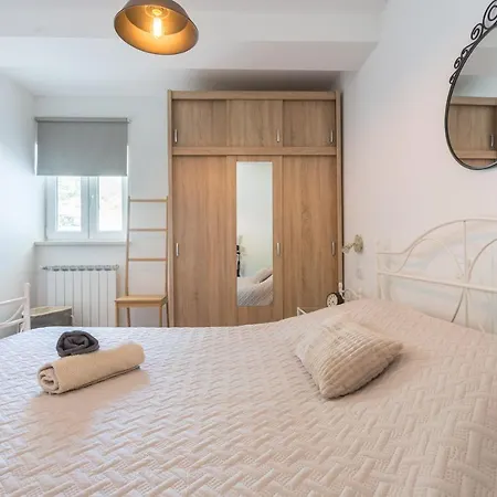 Dida Dinko - Peaceful Getaway W/ Pool & Bbq Villa Lovreć