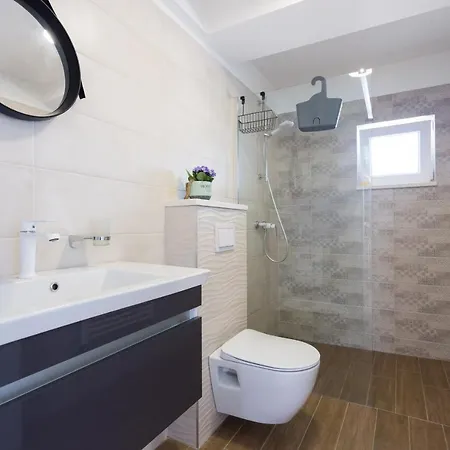 Dida Dinko - Peaceful Getaway W/ Pool & Bbq Villa *