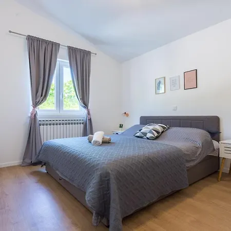 Dida Dinko - Peaceful Getaway W/ Pool & Bbq Villa