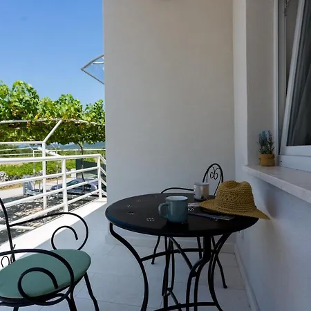 Villa Dida Dinko - Peaceful Getaway W/ Pool & Bbq Lovreć